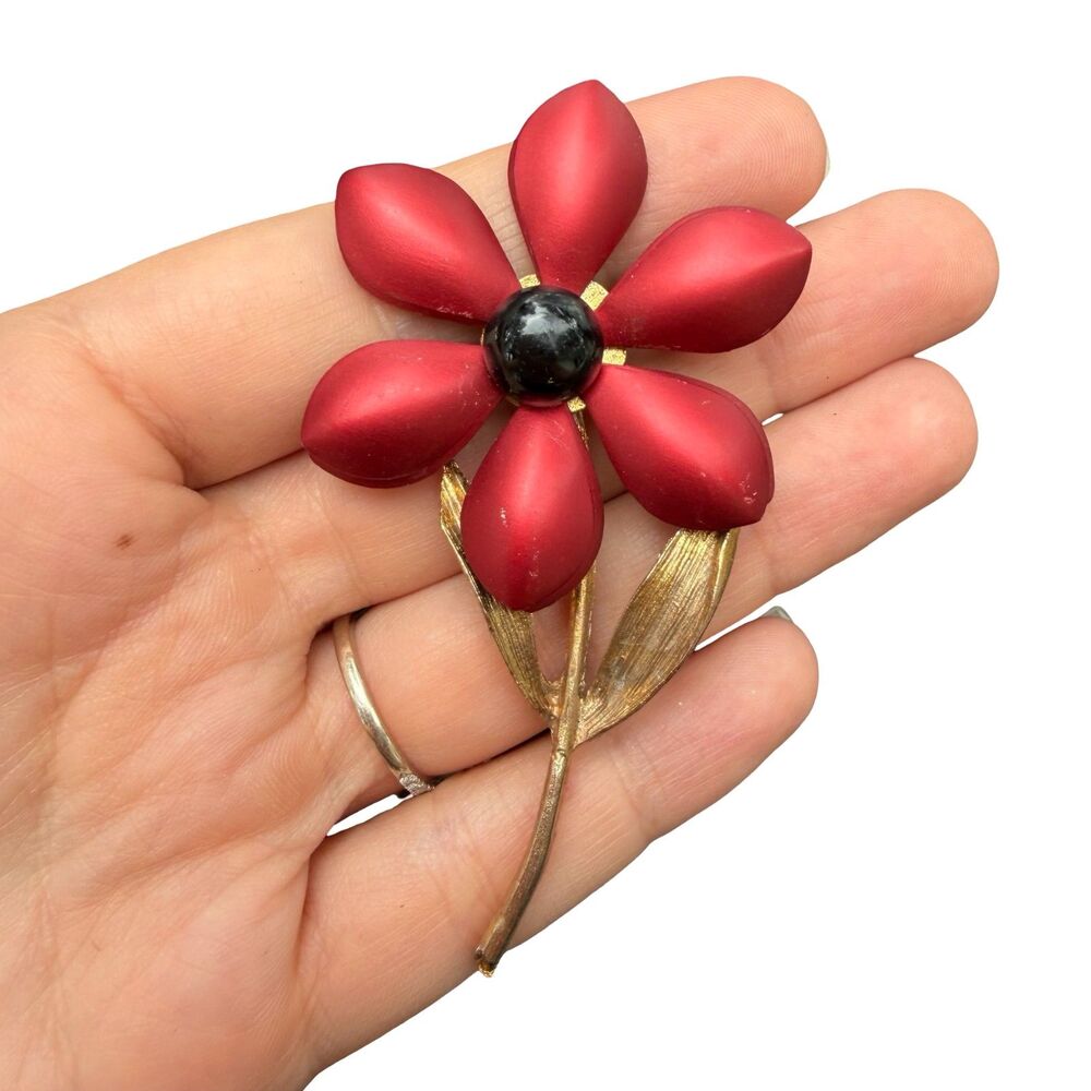Vintage Jewelry Red Daisy Brooch Red Flower Pin Floral Jewelry